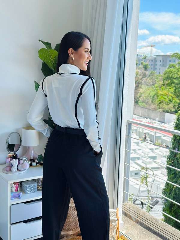 Pant negro espectacular · vista 2