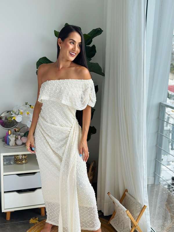 Maxi vestido beige divino vean los detalles · vista 3