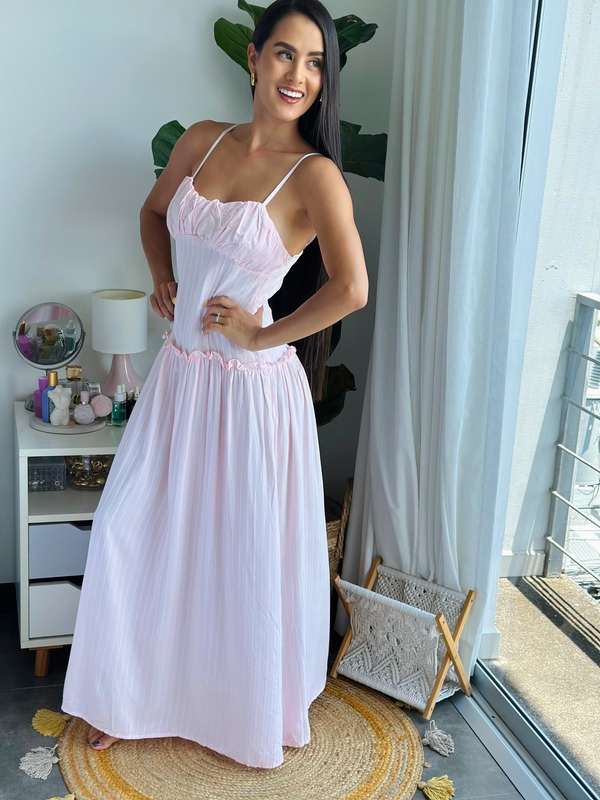 Maxi Dress Rosa pastel divino y al · vista 3